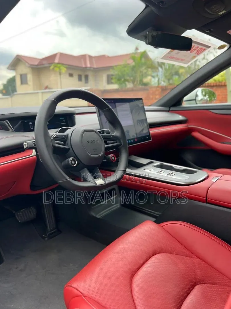 Xiaomi SU7 Ultra EV RWD 2025 Gray