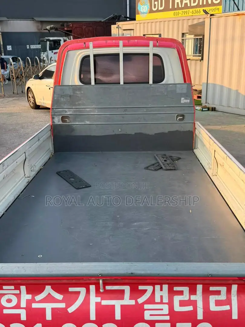 Hyundai Porter 2 | 2014 Model (Diesel)