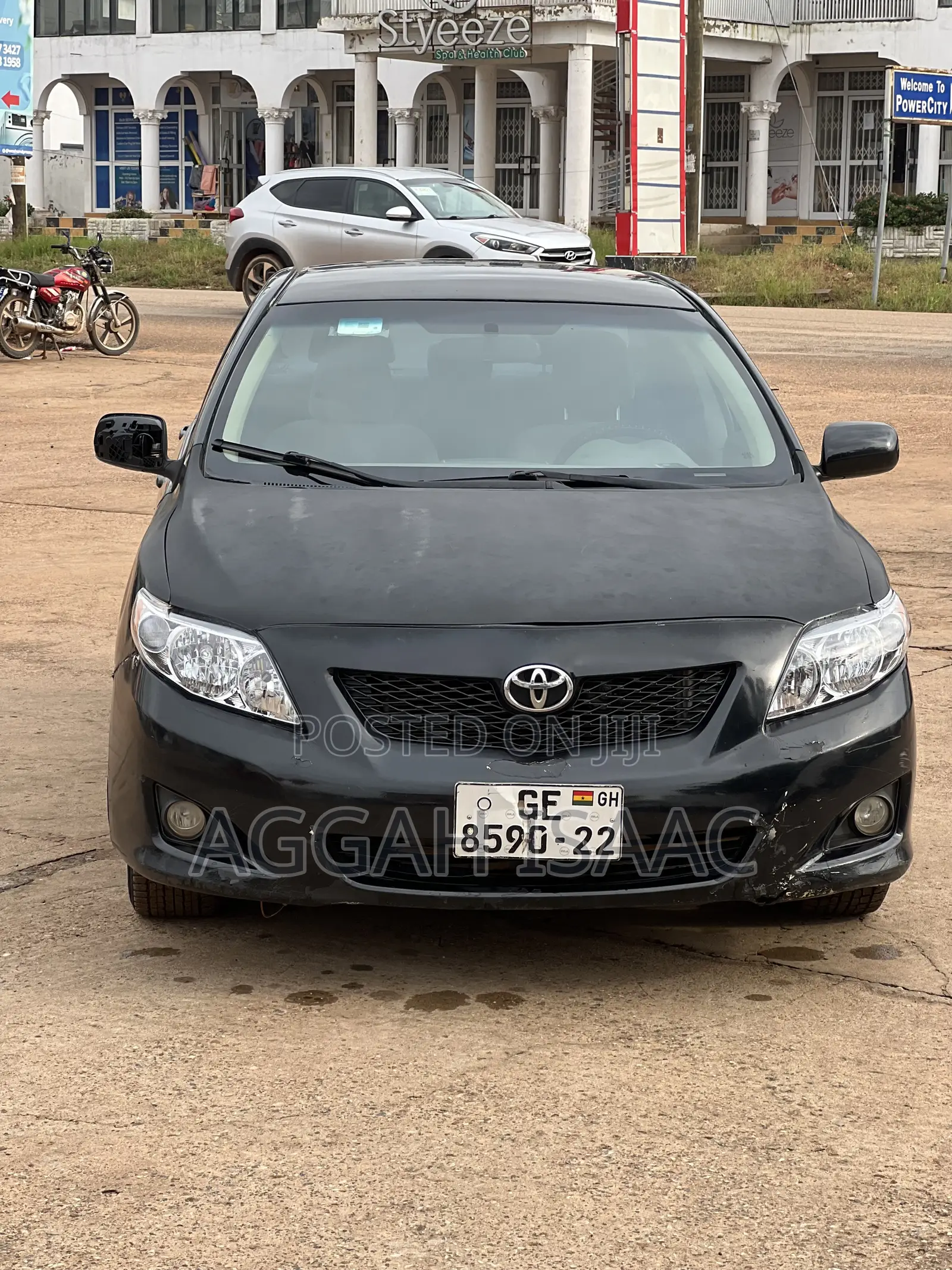 Toyota Corolla Base 4dr Sedan (1.8L 4cyl 5M) 2011 Black