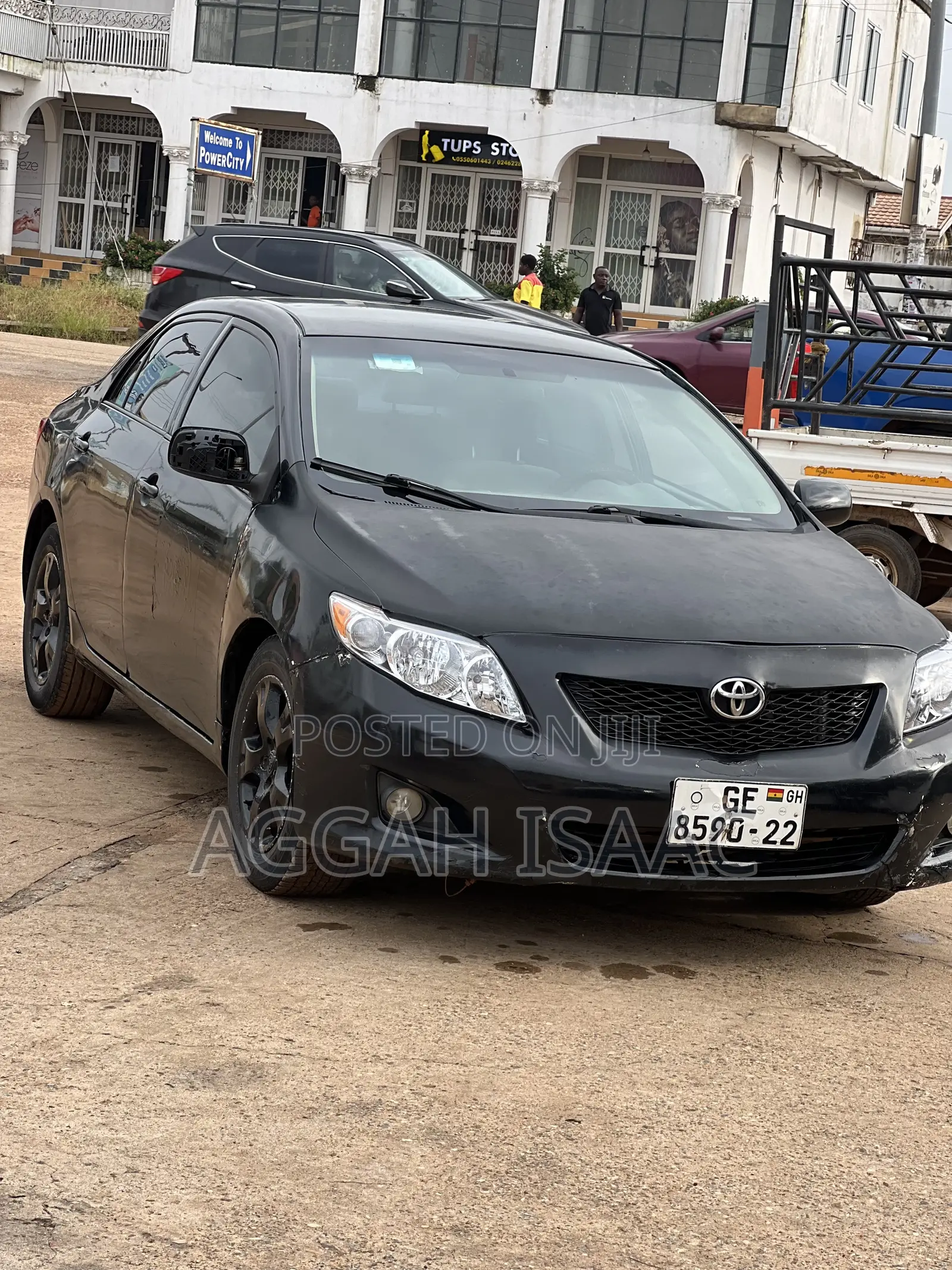 Toyota Corolla Base 4dr Sedan (1.8L 4cyl 5M) 2011 Black