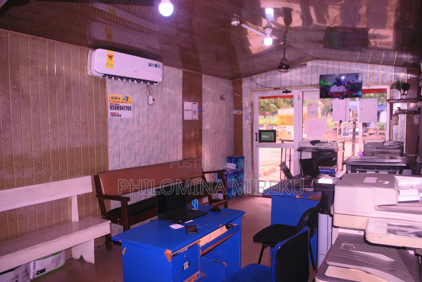 Printing and Passport Pictures Shop for Rent