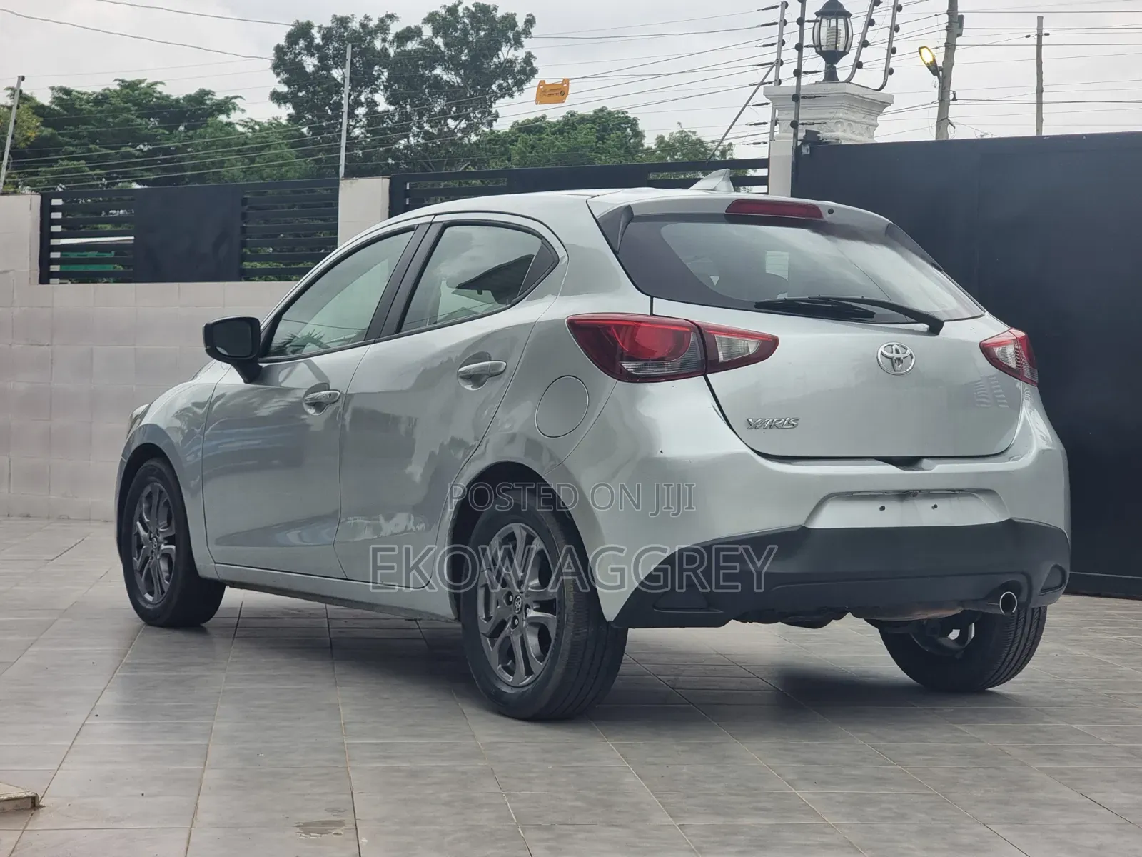 Toyota Yaris 2020 Silver