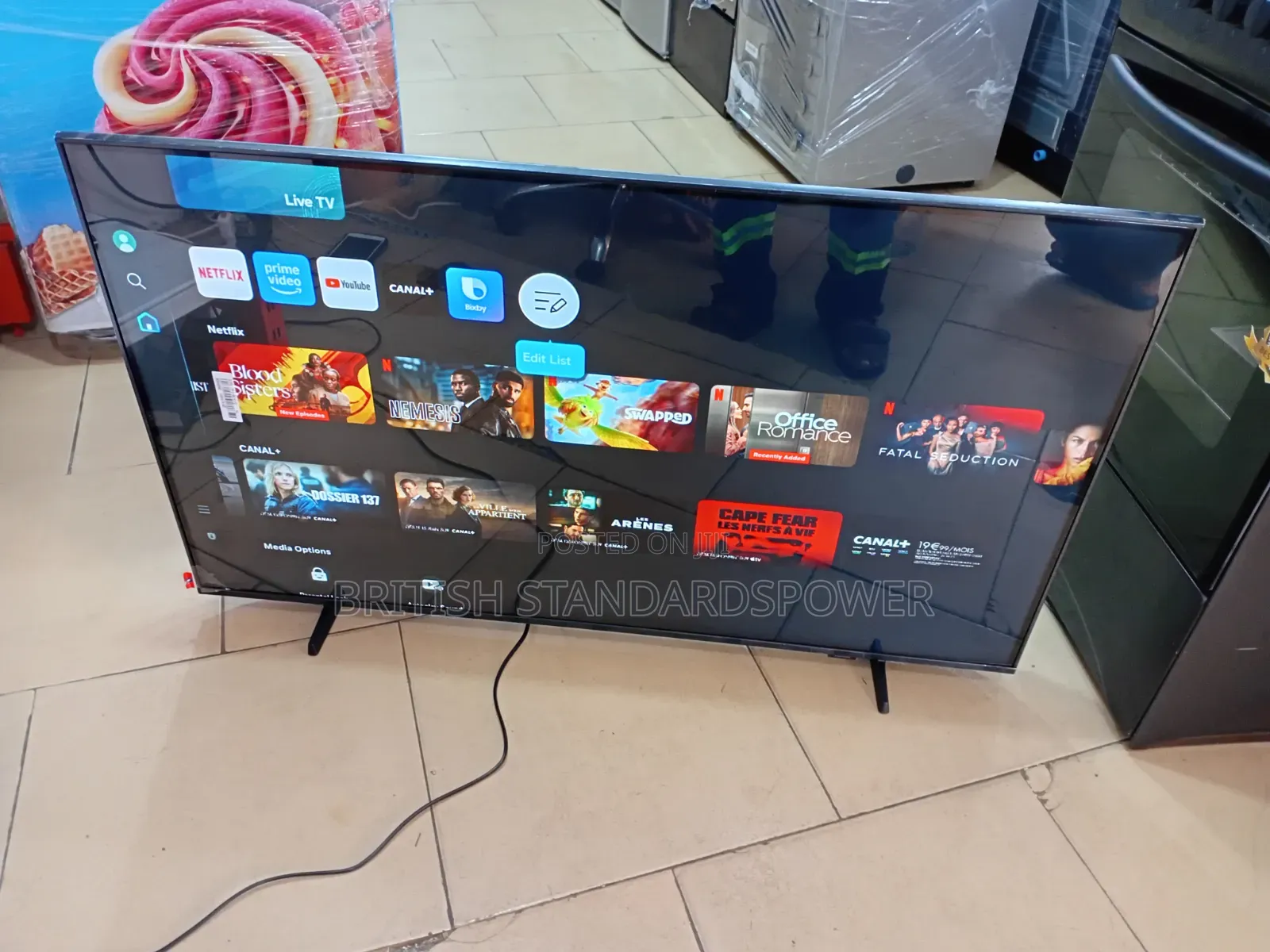 Enjoy Vivid Colors and Sharp Details Wthe Samsung 43" Led Tv. 43inch