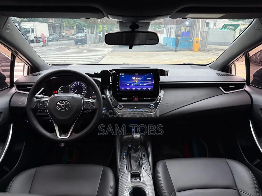 Toyota Corolla 2021 White