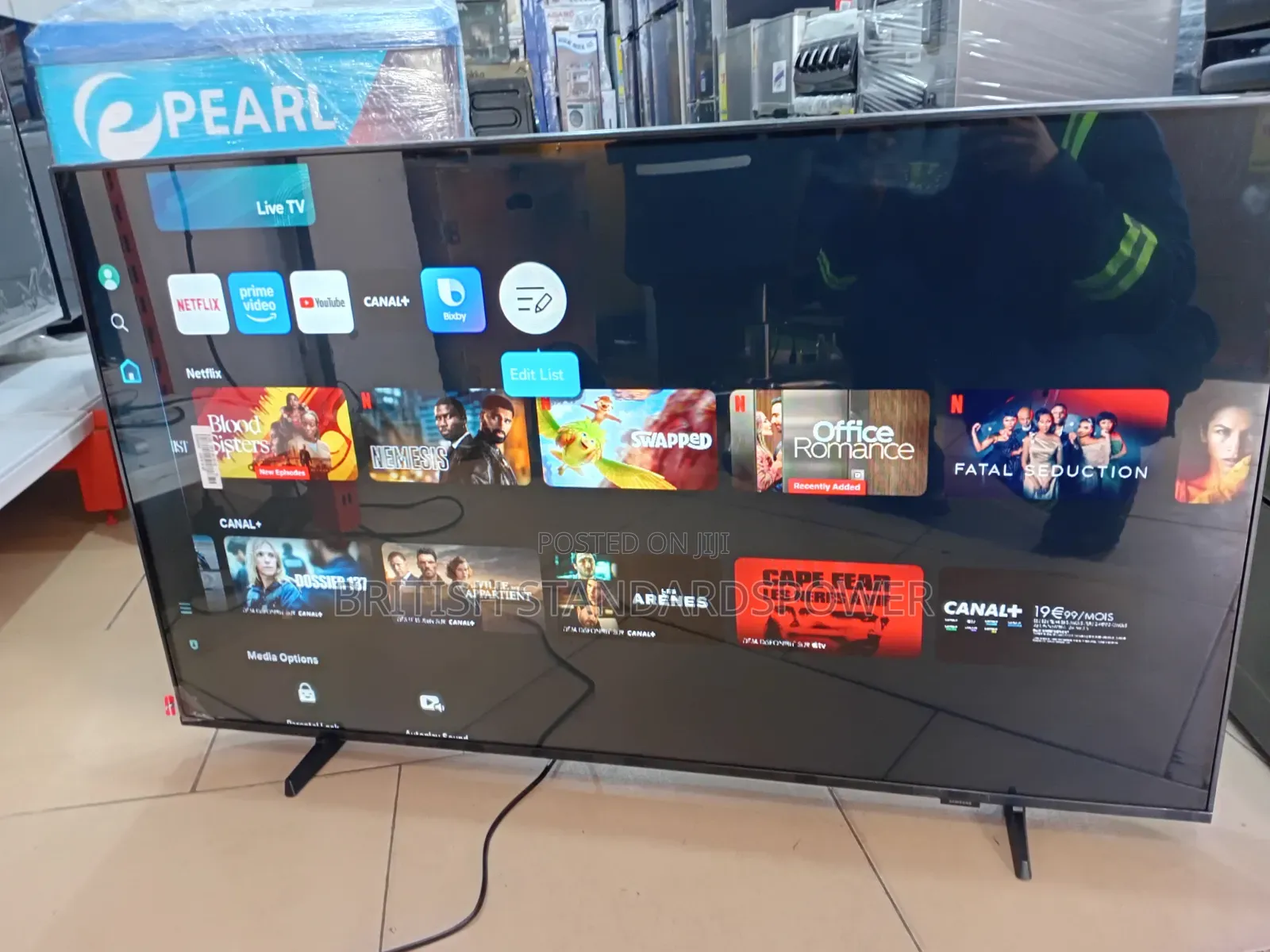 Watch Every Moment Come to Life With the Samsung 43" Television.