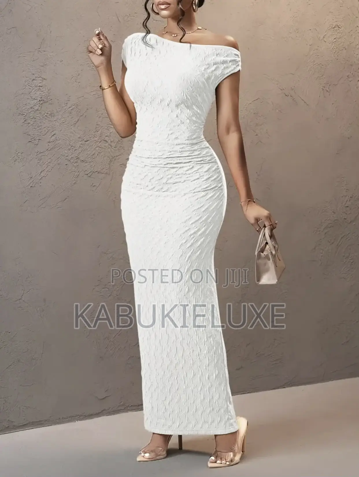 Elegant White Off-Shoulder Bodycon Maxi Dress