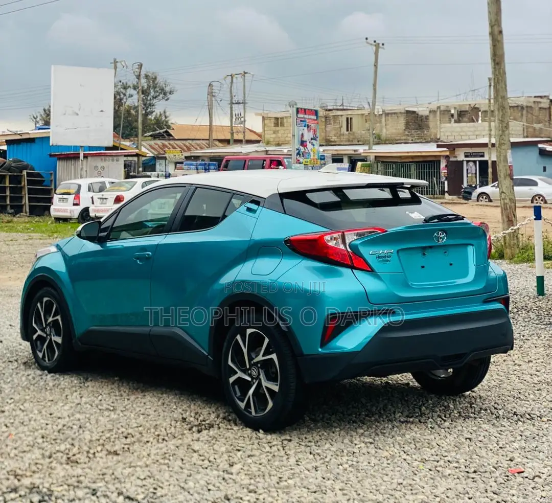 Toyota C-HR LE FWD 2019 Blue