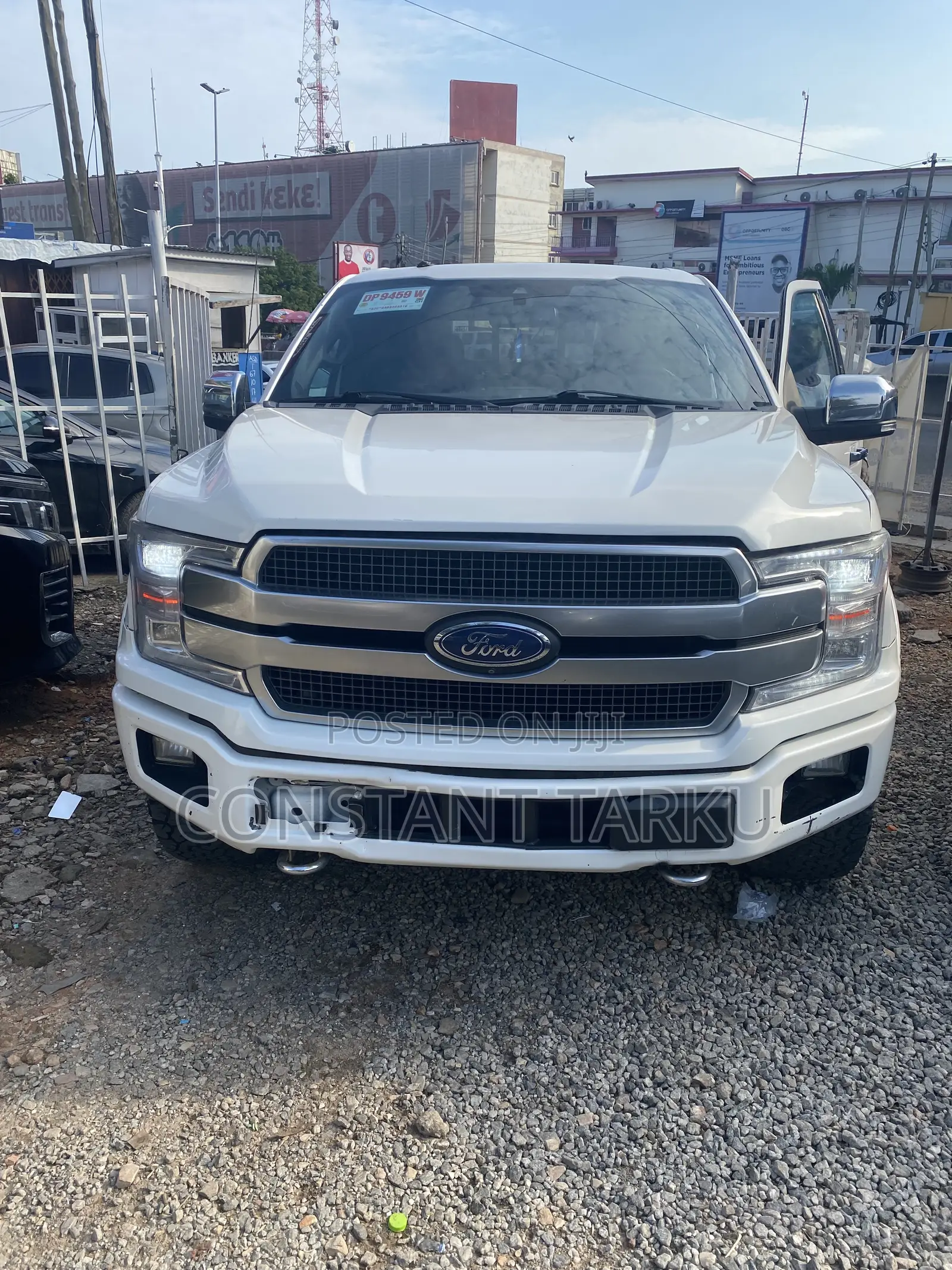 Ford F-150 Platinum 4x4 SuperCrew Cab Styleside 5.5 ft. box 145 in. WB White