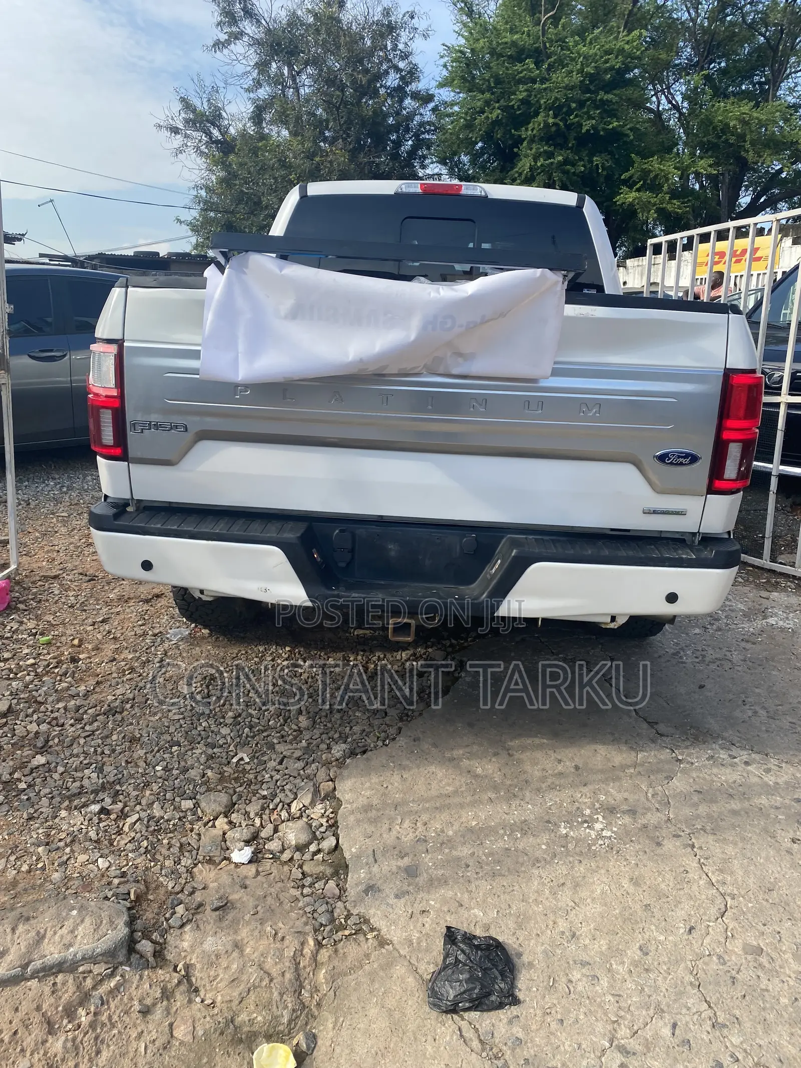 Ford F-150 Platinum 4x4 SuperCrew Cab Styleside 5.5 ft. box 145 in. WB White