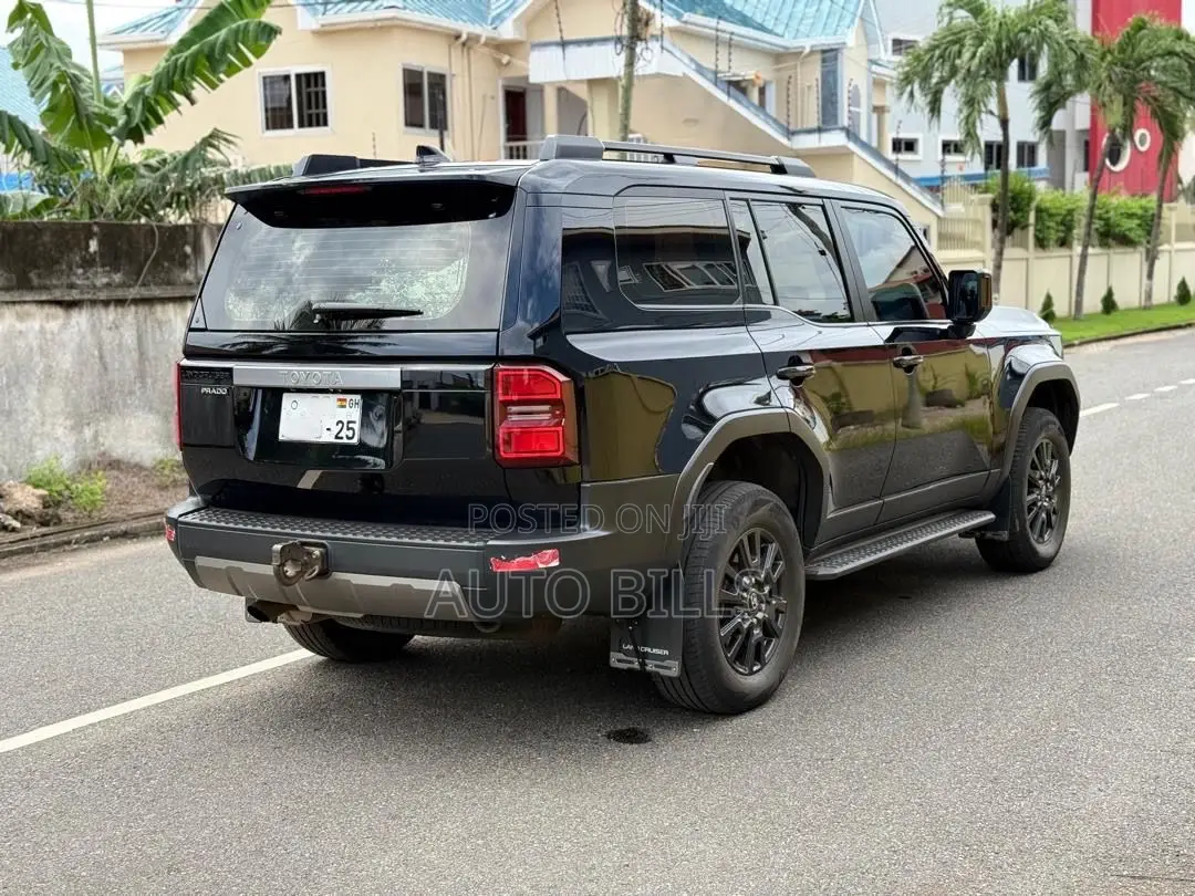 Toyota Land Cruiser Prado 2.8 2025 Black