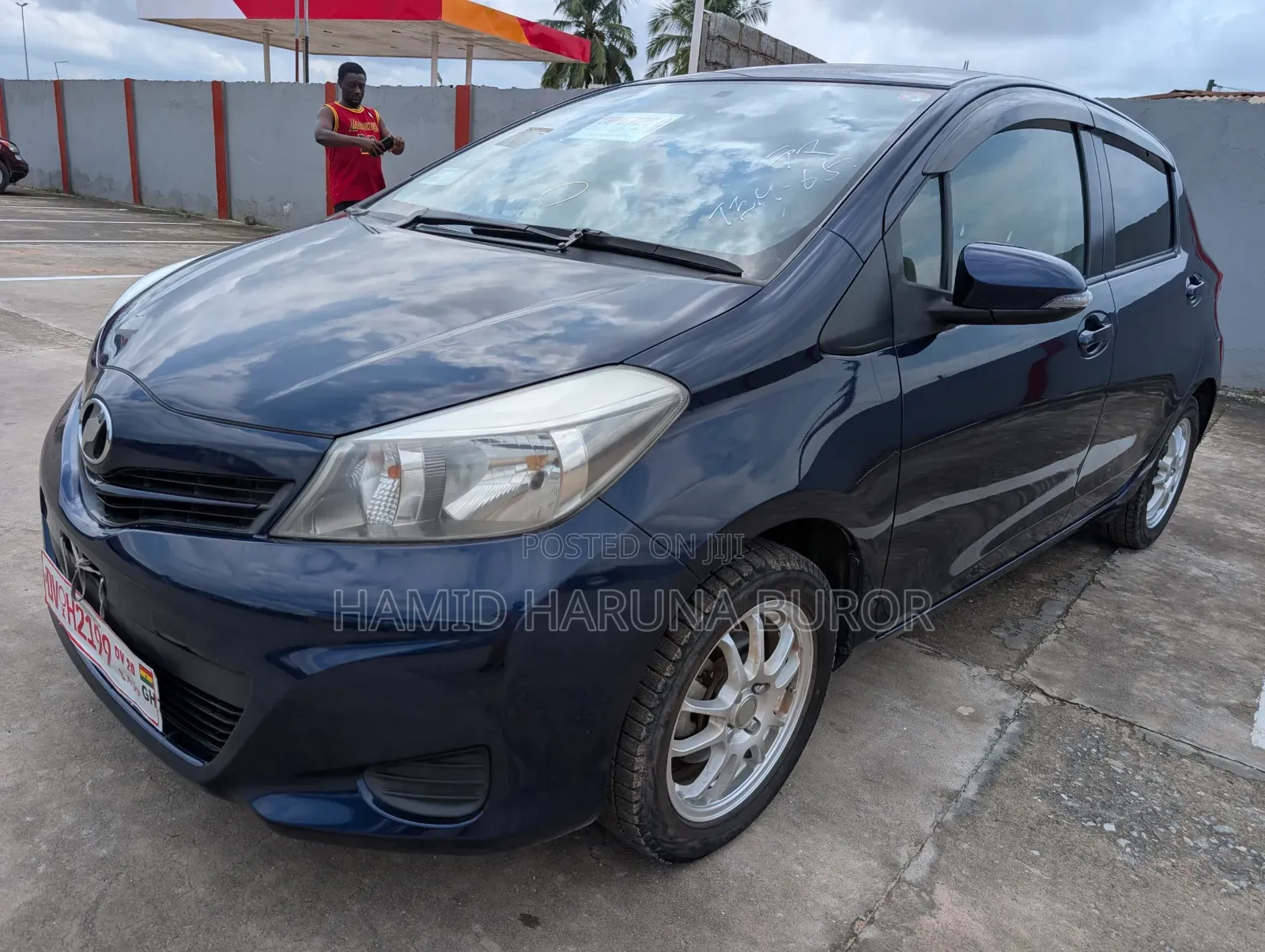 Toyota Vitz 1.3 FWD 5dr 2013 Blue