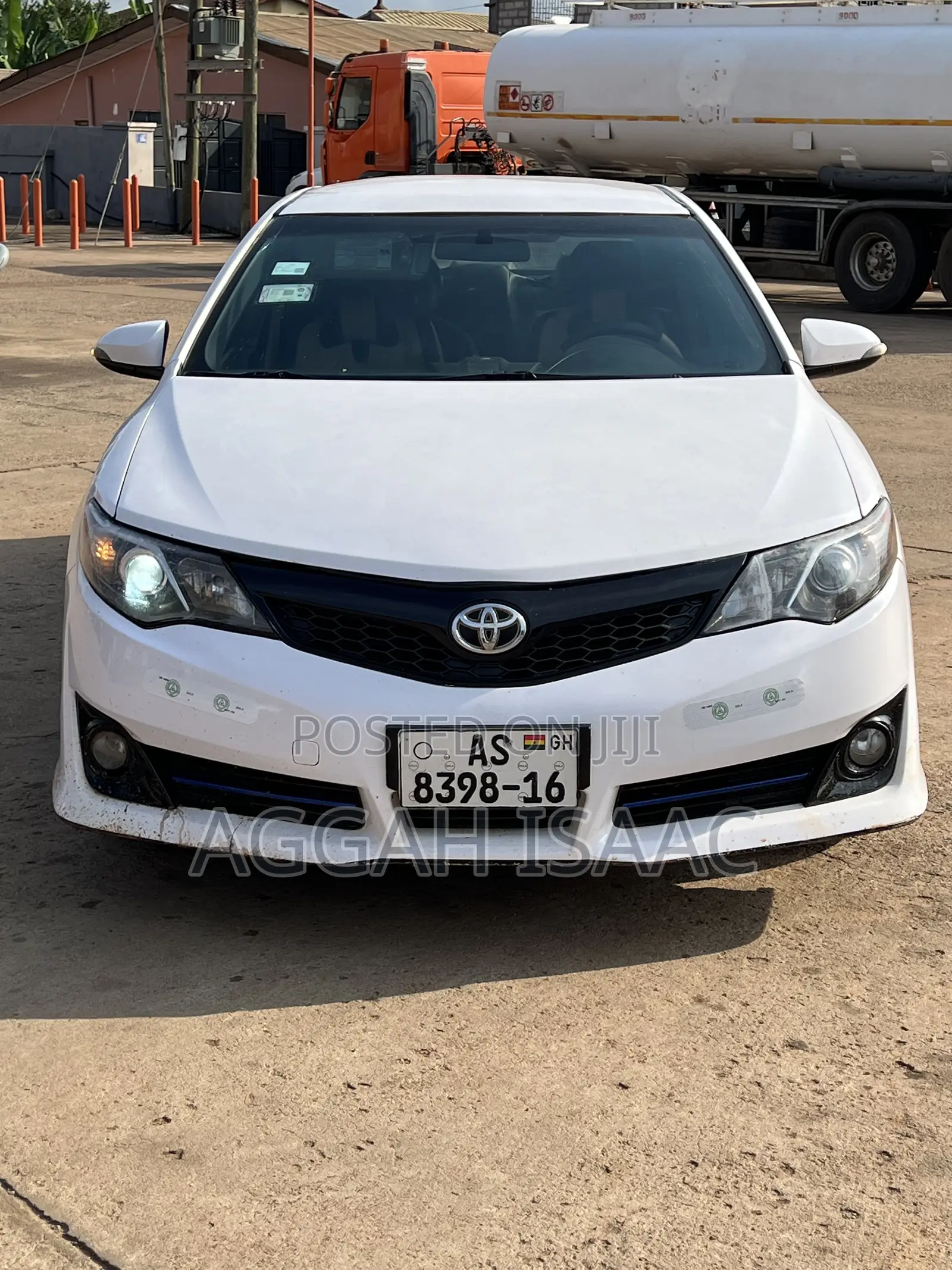 Toyota Camry SE 4dr Sedan (2.5L 4cyl 6A) 2014 White