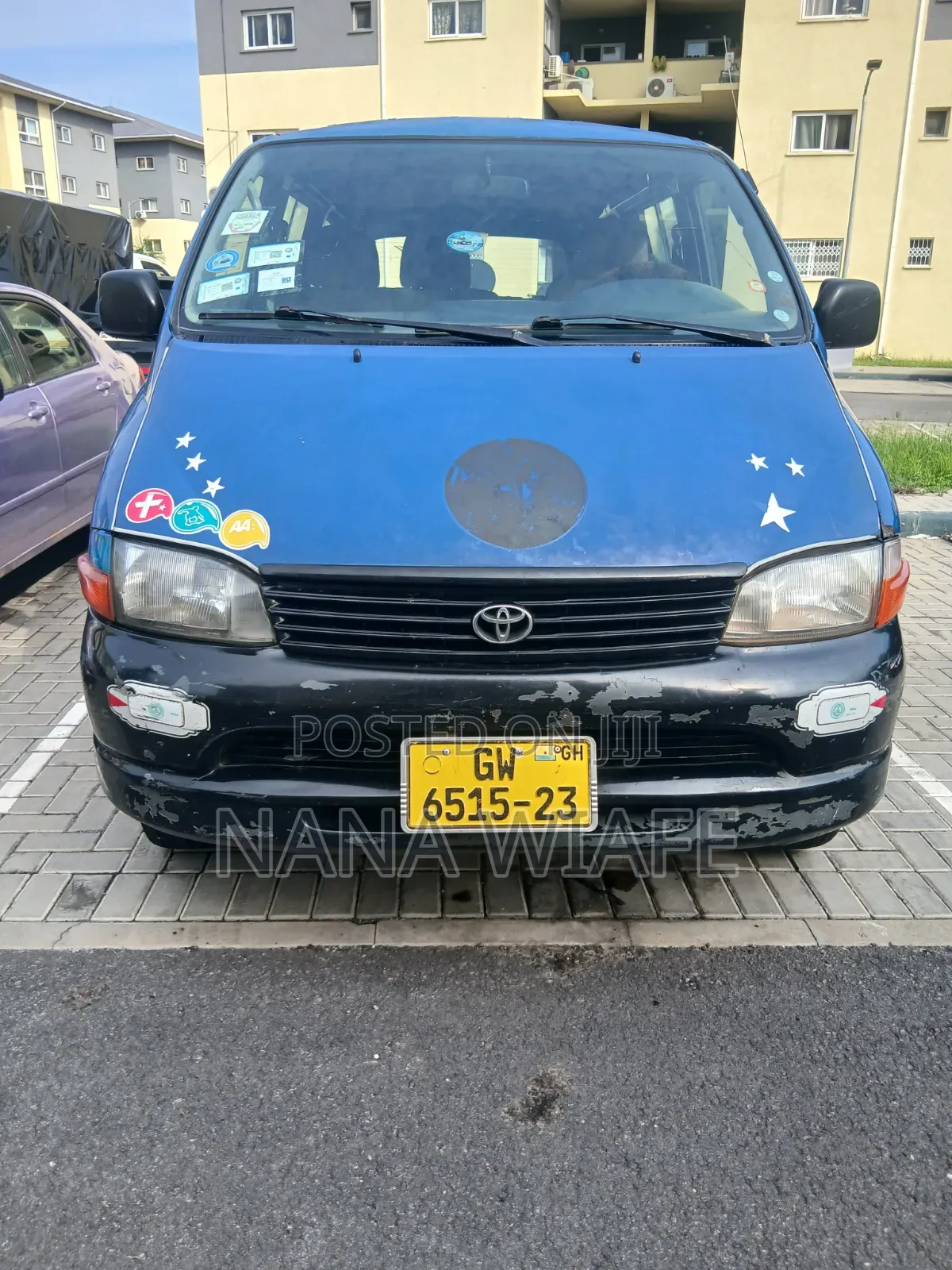 Toyota HiAce 1998 Brown