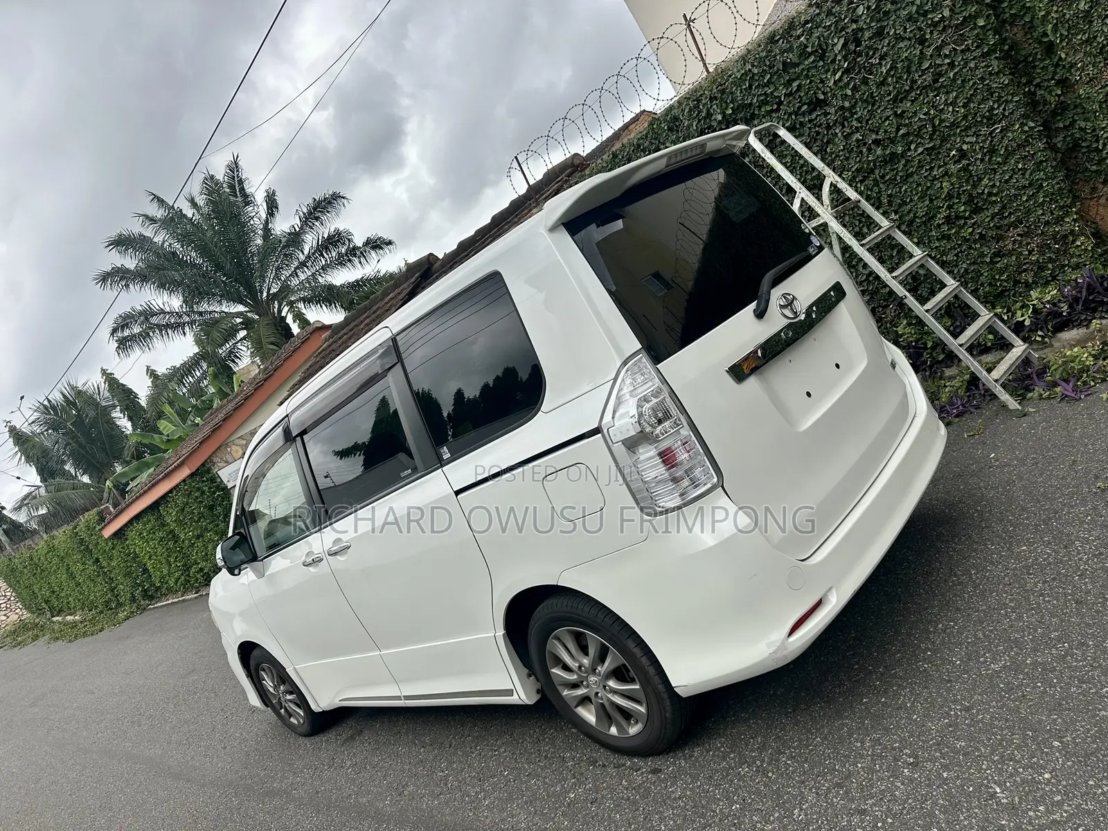 Toyota Voxy 2012 White