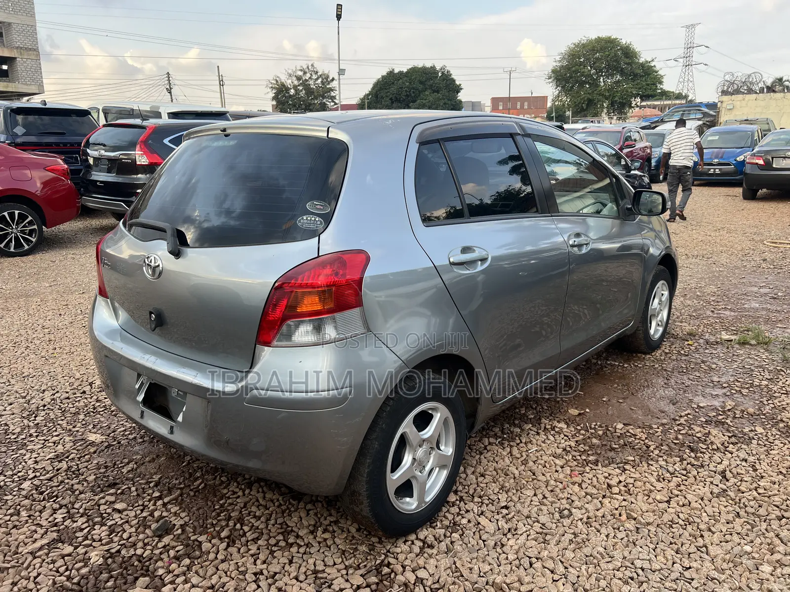 Toyota Vitz 1.5 FWD 3dr 2011 Gray