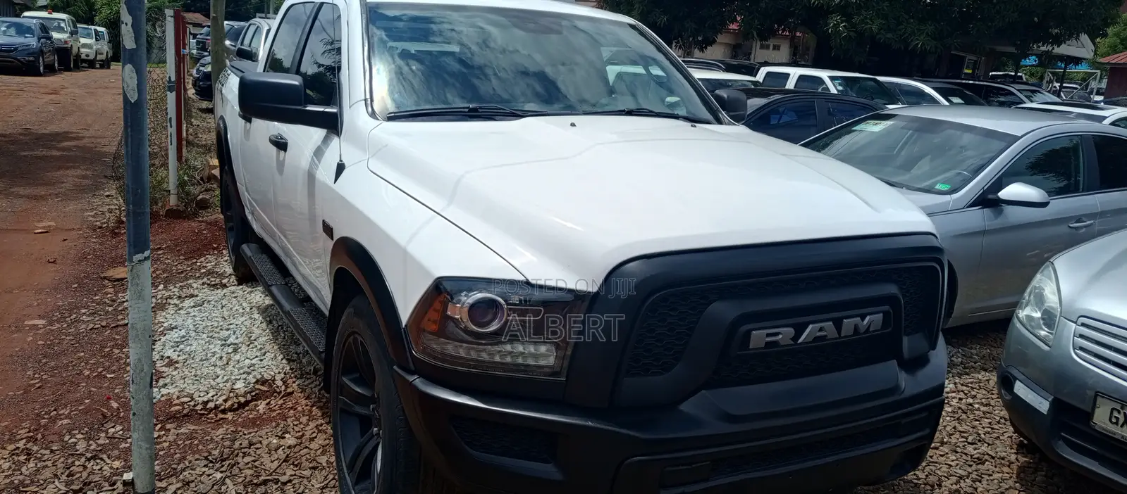 RAM 1500 2021 White