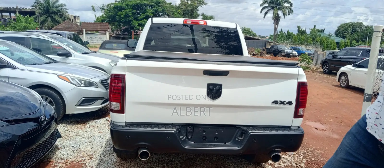 RAM 1500 2021 White