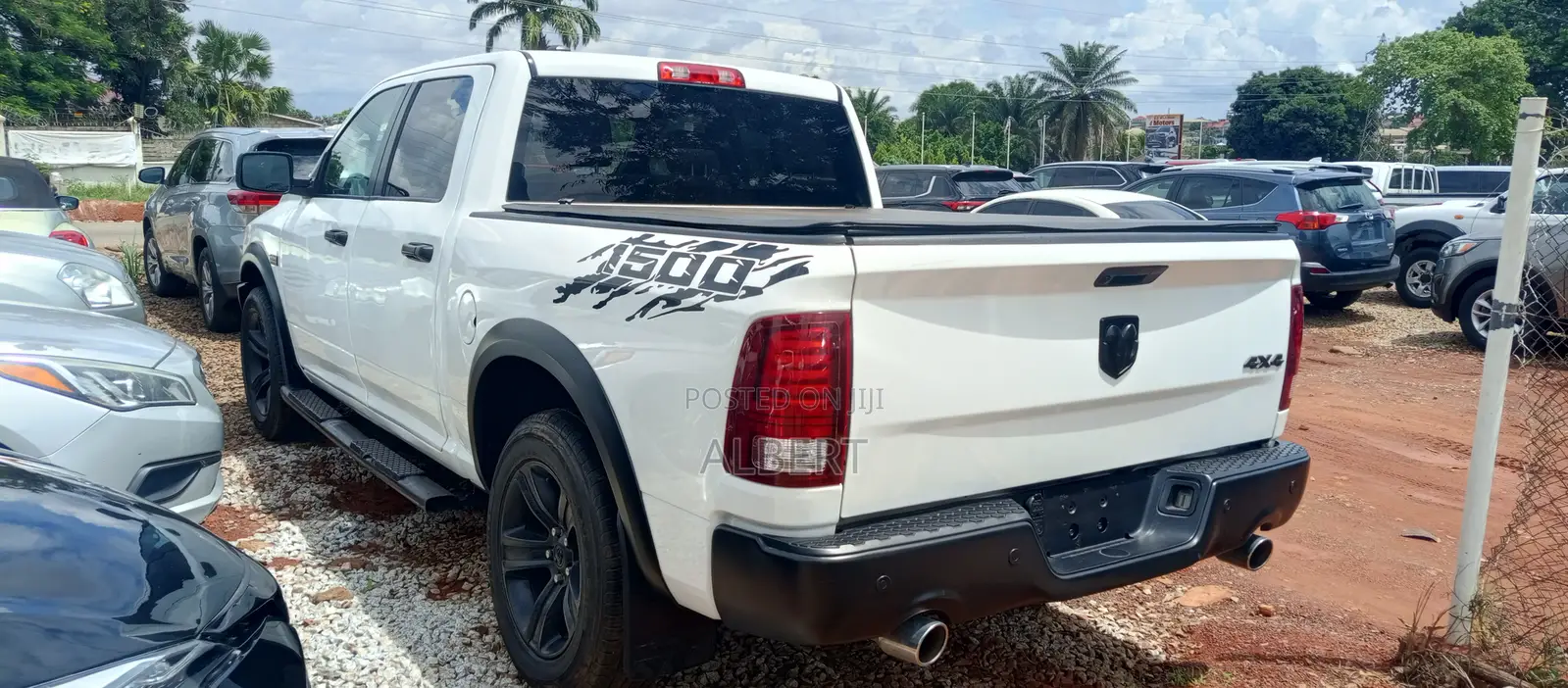RAM 1500 2021 White