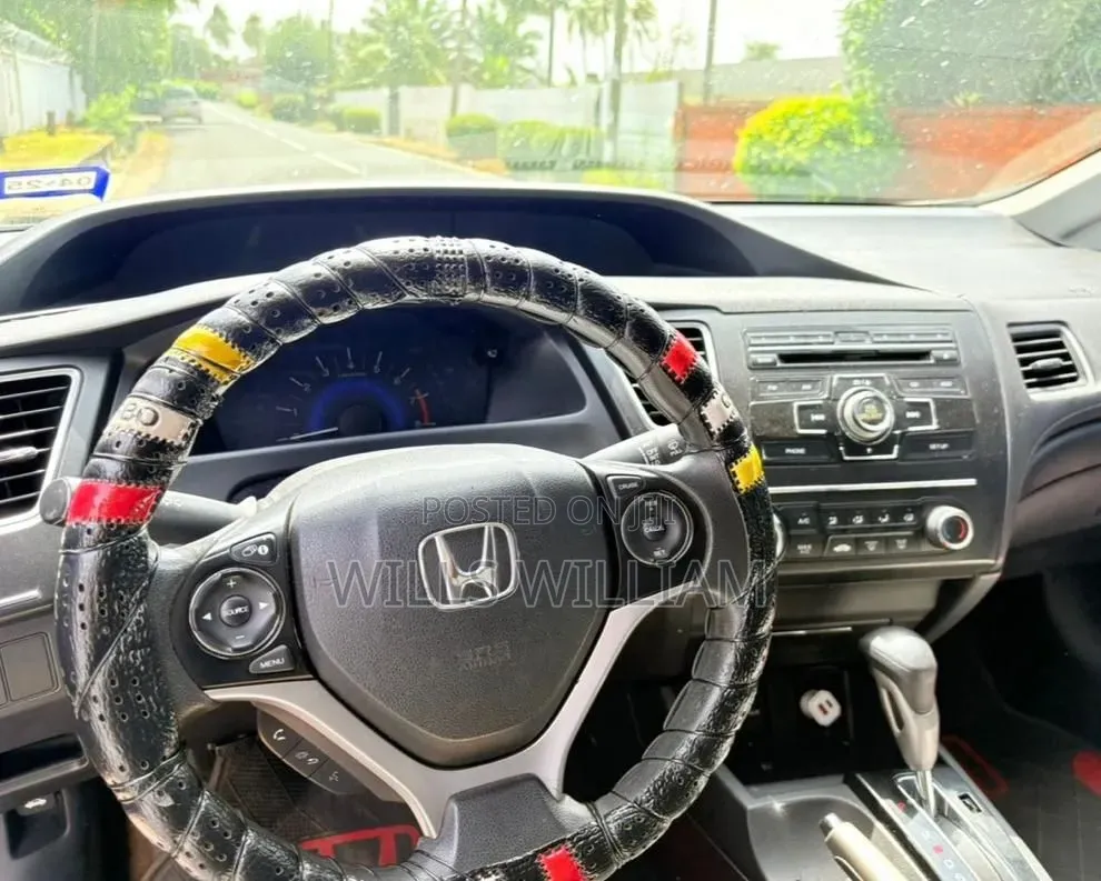Honda Civic LX 4dr Sedan (1.8L 4cyl 5M) 2014 Gray
