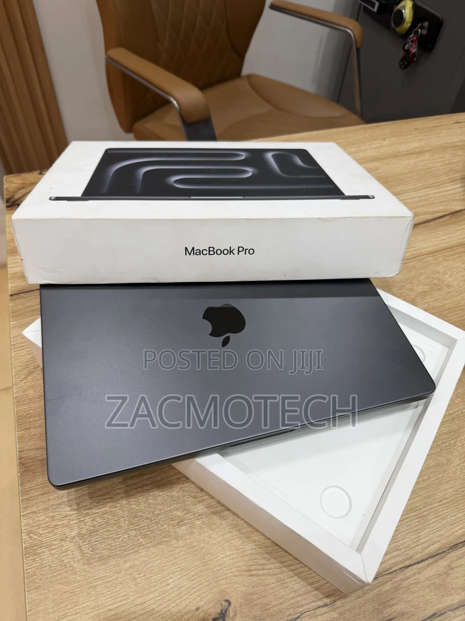 Laptop Apple MacBook Pro 2024 M4 16GB Apple M4 SSD 512GB