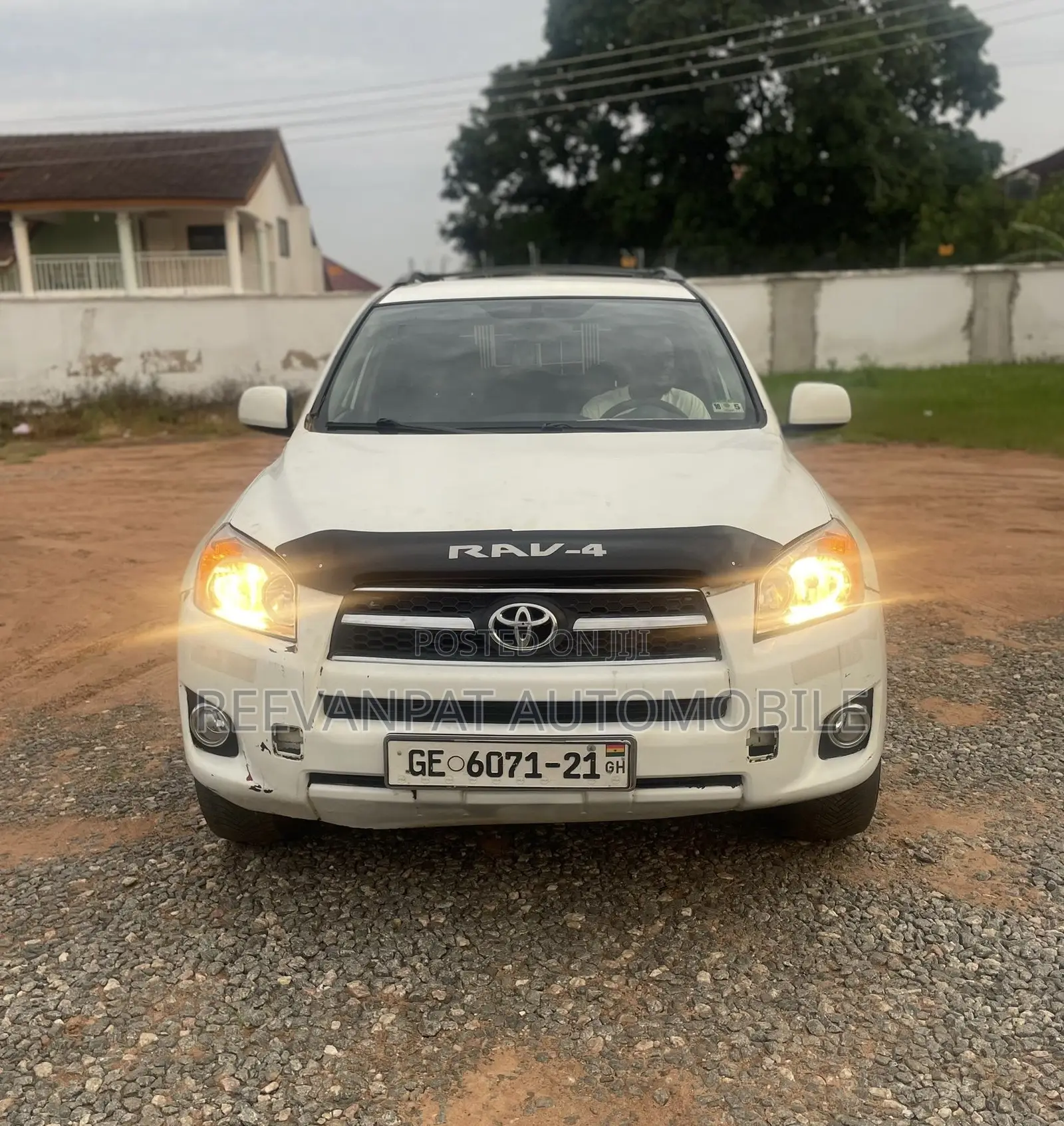 Toyota RAV4 2010 White