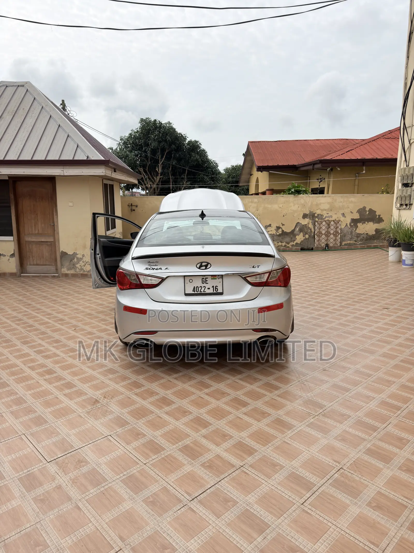 Hyundai Sonata SE 2.0T Sedan FWD (2.0L 4cyl 6A) 2012 Silver