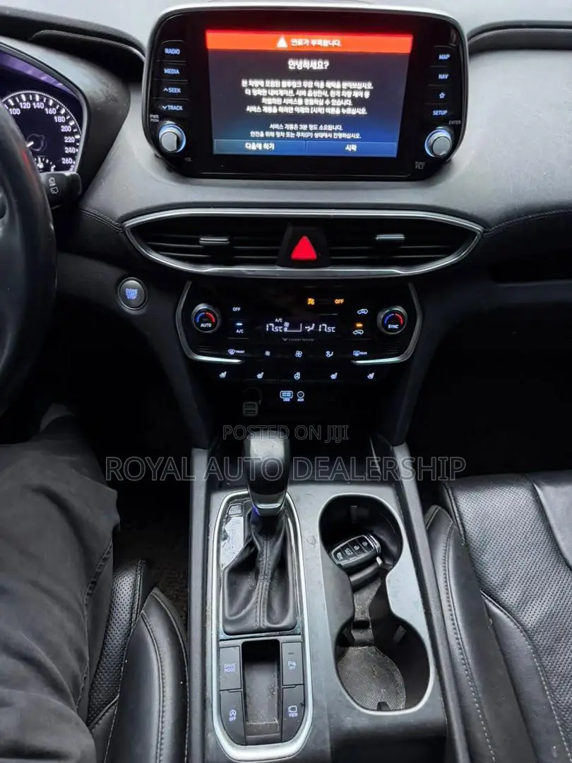Hyundai Santa Fe 2019 White