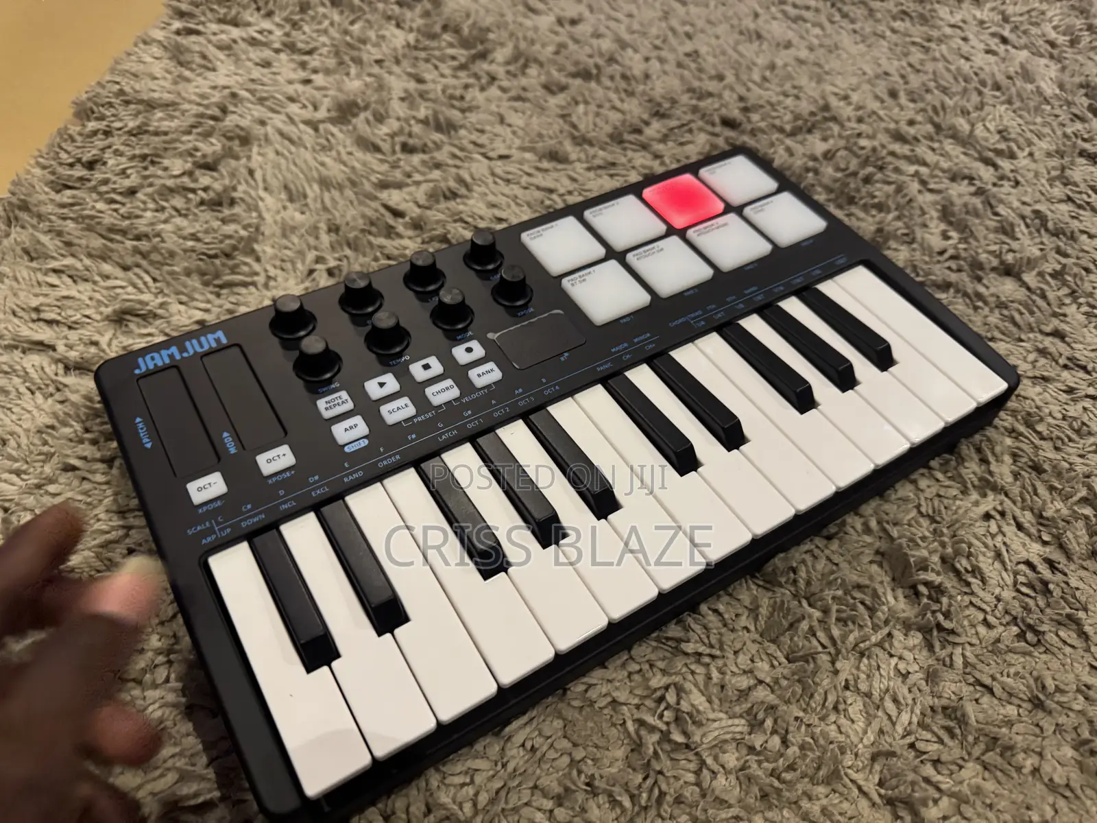 Professional Midi Keyboard 25 Keys With Drum Pad and Play/Pause/Record