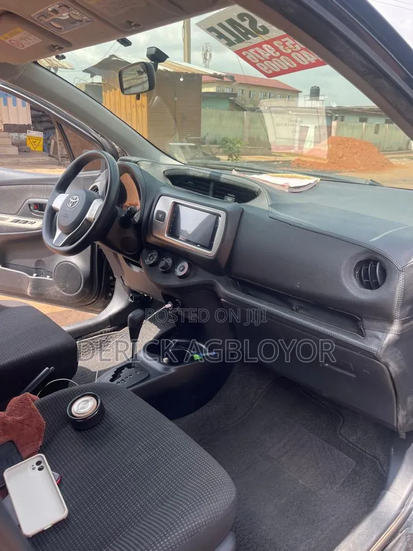 Toyota Vitz 2014 Black