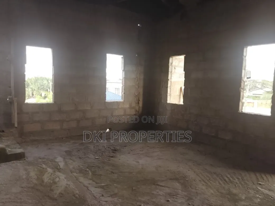 5bdrm House in Dki Properties, Frafraha for sale