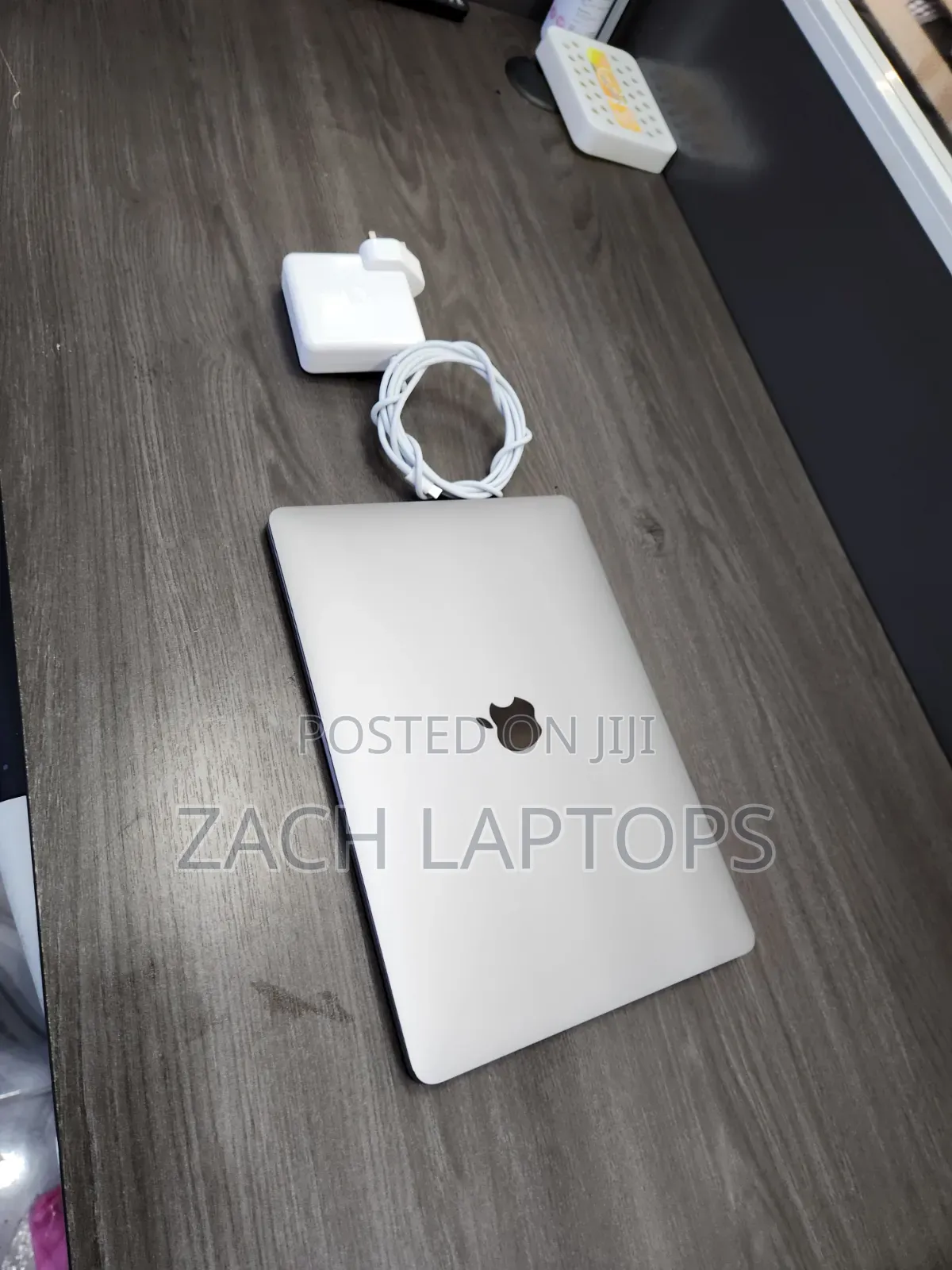 Laptop Apple MacBook Pro 2020 8GB Intel Core i5 SSD 512GB