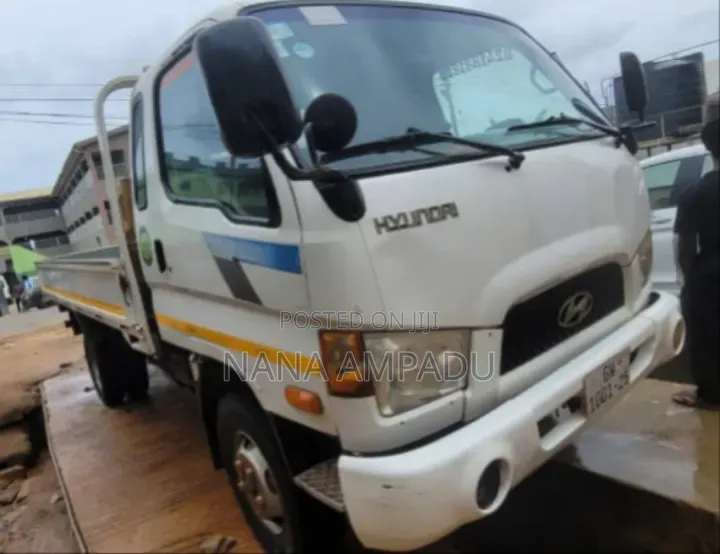 Hyundai Mighty 1