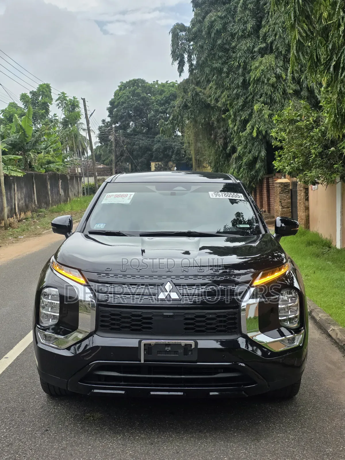 Mitsubishi Outlander 2022 Black