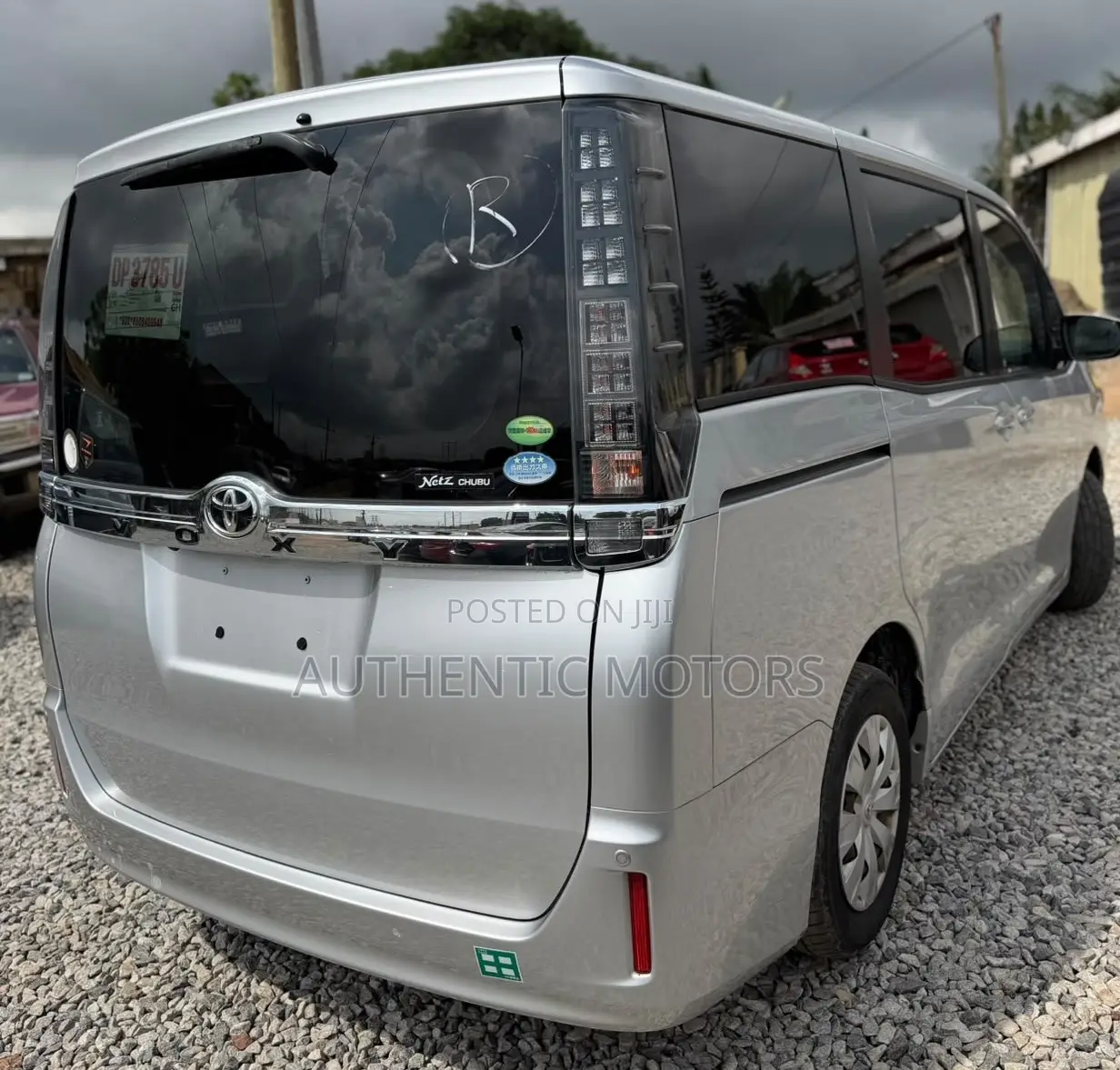 Toyota Voxy 2015 Silver