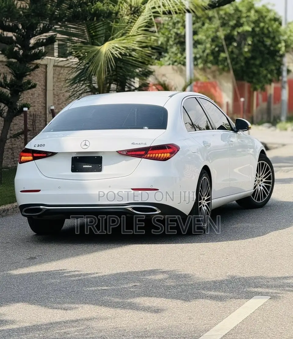 New Mercedes-Benz C300 2025 White
