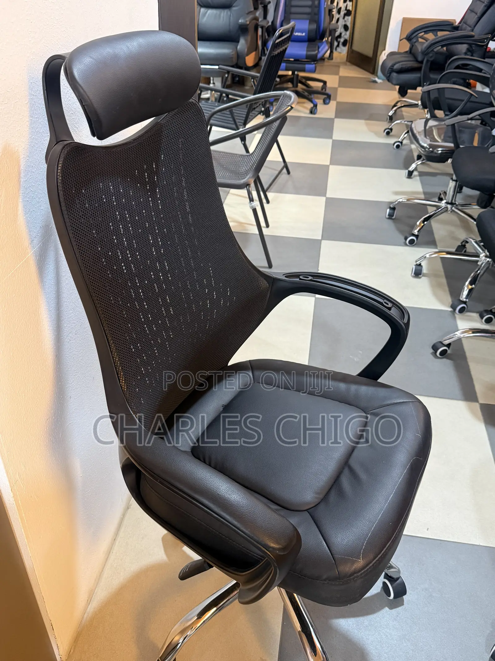 Executive Mesh Swivel Office Chair