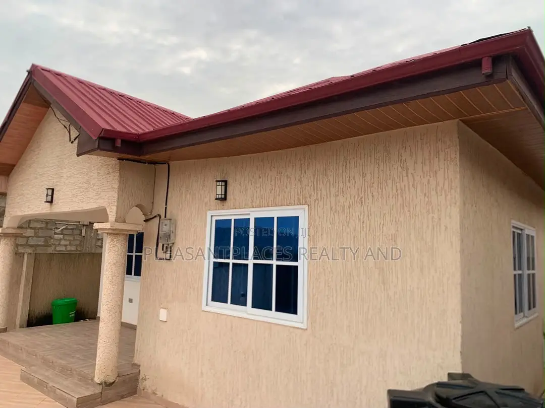 3bdrm House in Pleasantplaces And, Amasaman for rent