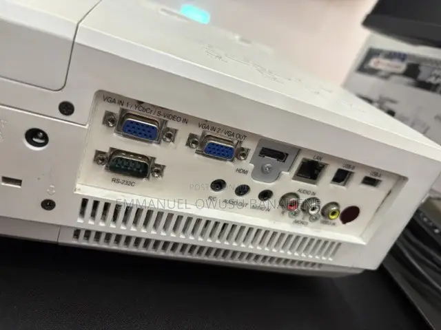 High-End Professional Eiki Lc-Wbs500 Data Projector for Sale