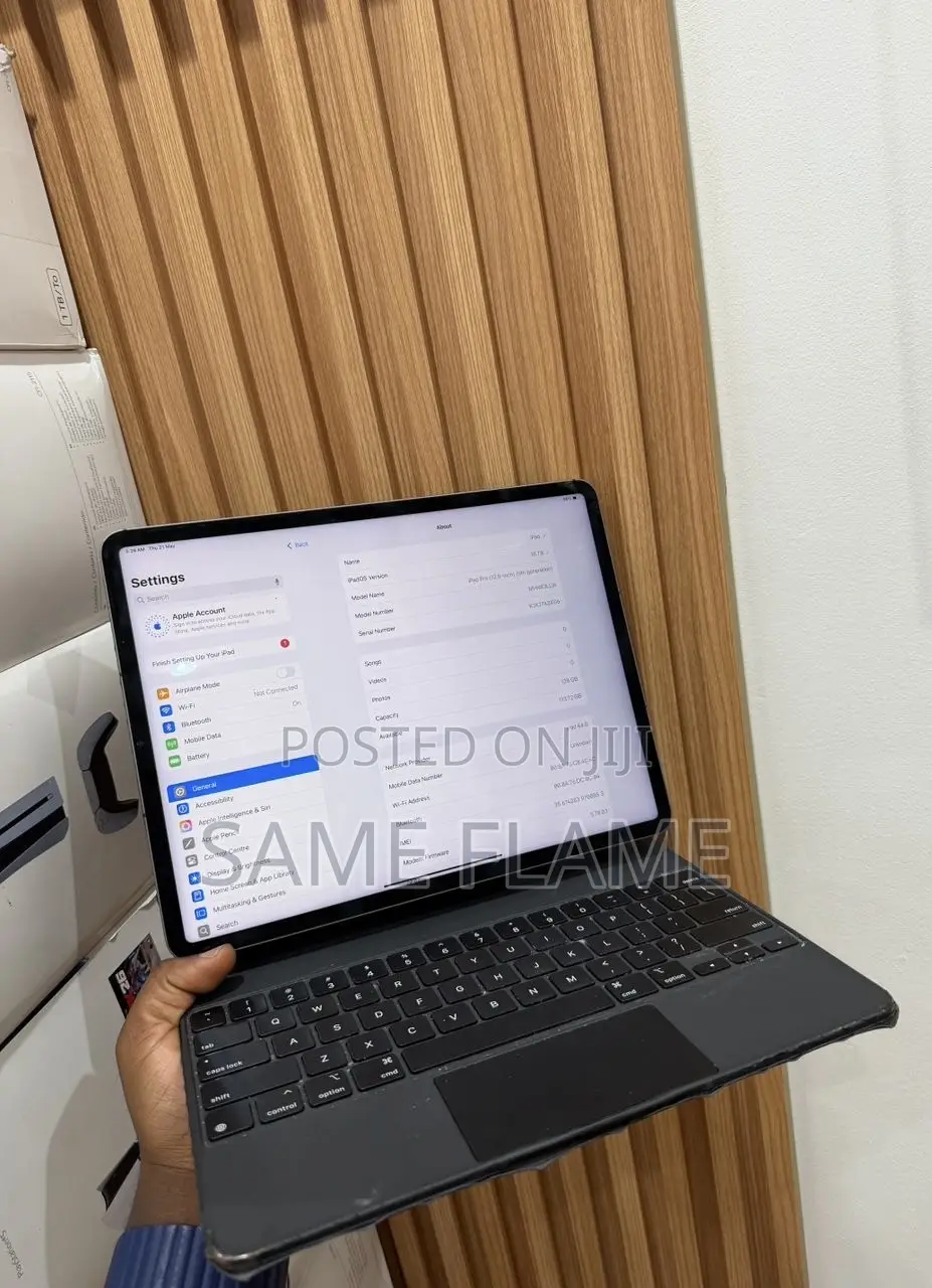 Apple iPad Pro 12.9 (2022) 128 GB Black