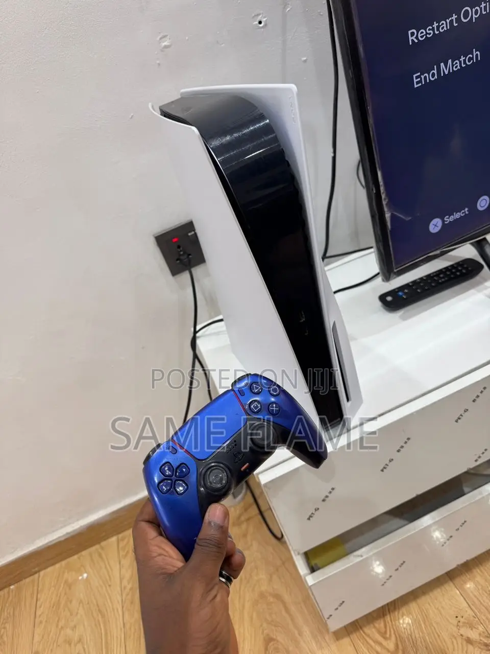 Ps5 With 5 Games 1 Pad