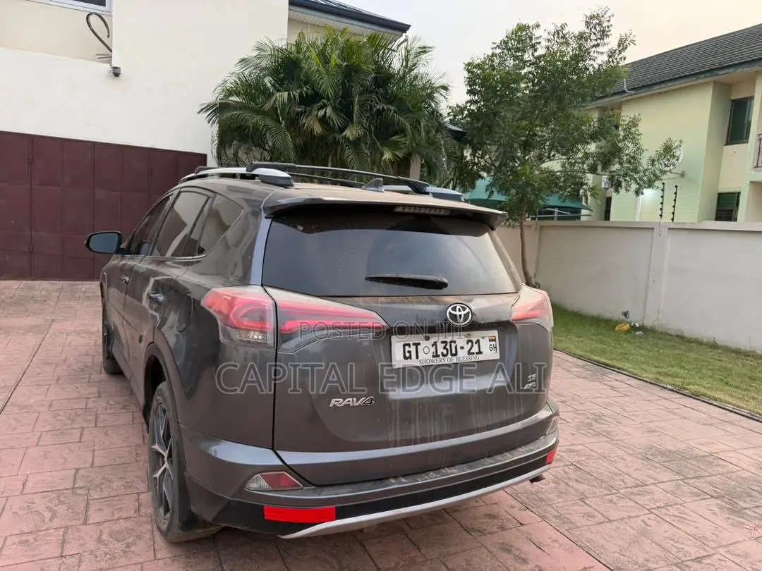 Toyota RAV4 LE AWD (2.5L 4cyl 6A) 2016 Gray