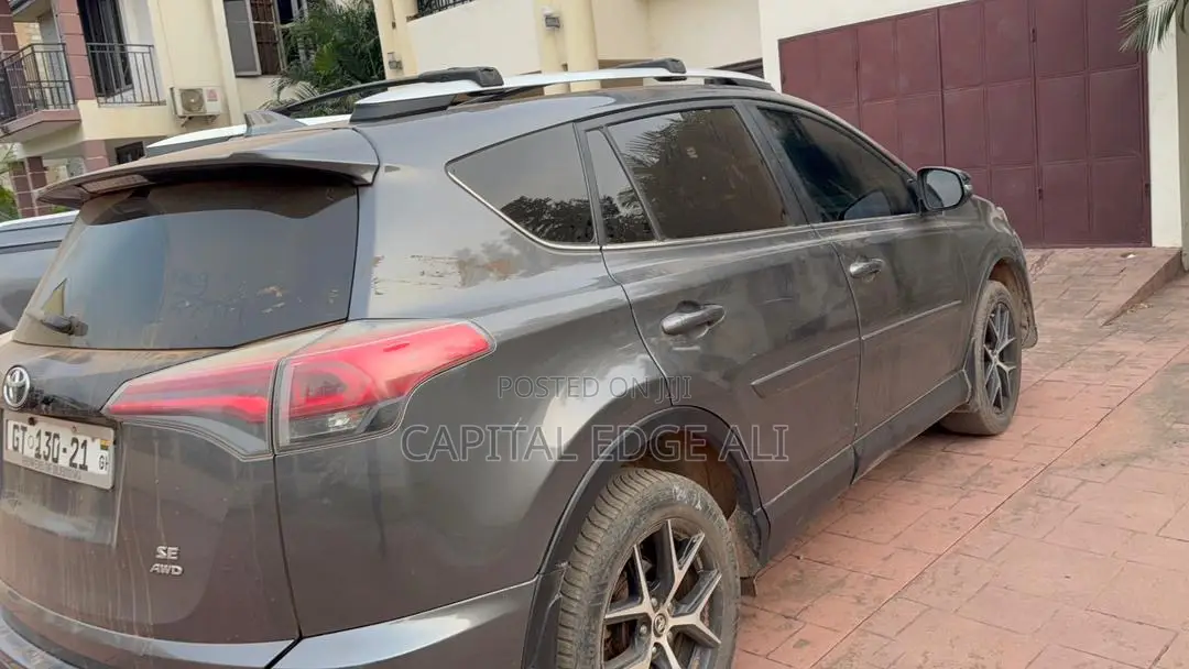 Toyota RAV4 LE AWD (2.5L 4cyl 6A) 2016 Gray