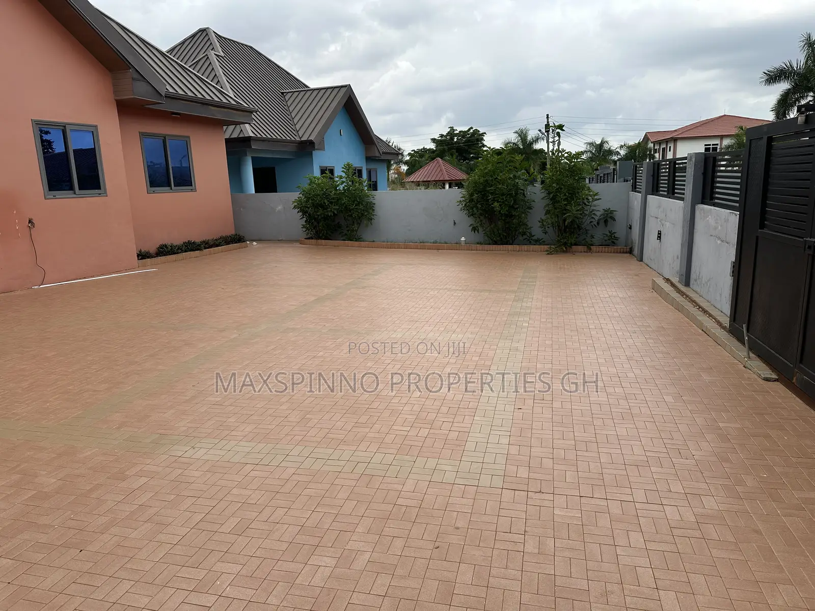 3bdrm Townhouse / Terrace in Maxspinno Properties, Oyarifa for rent