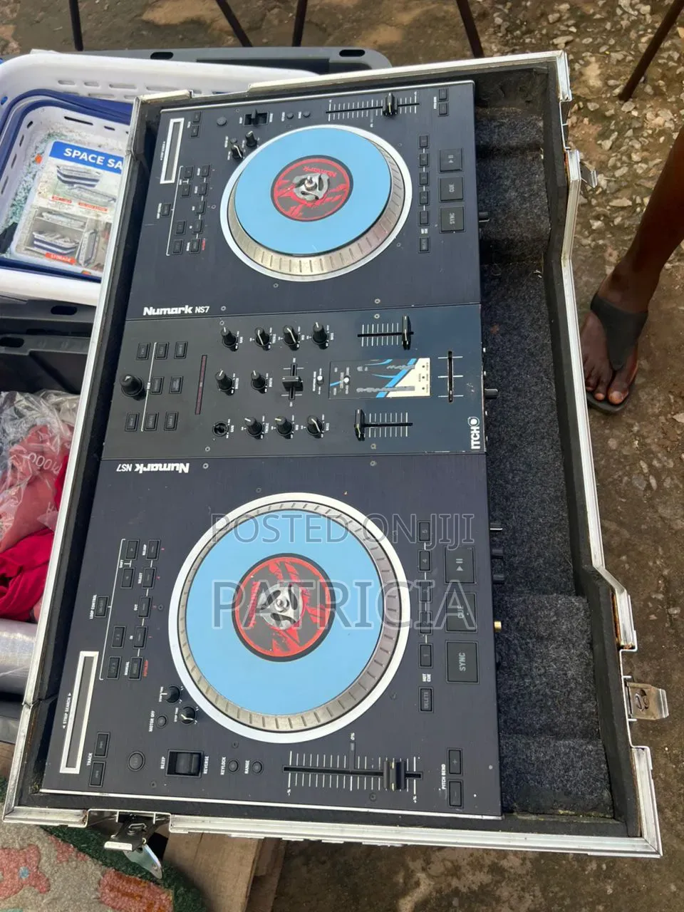 Numark Ns7 Professional Motorized Dj Controller With Flight Case