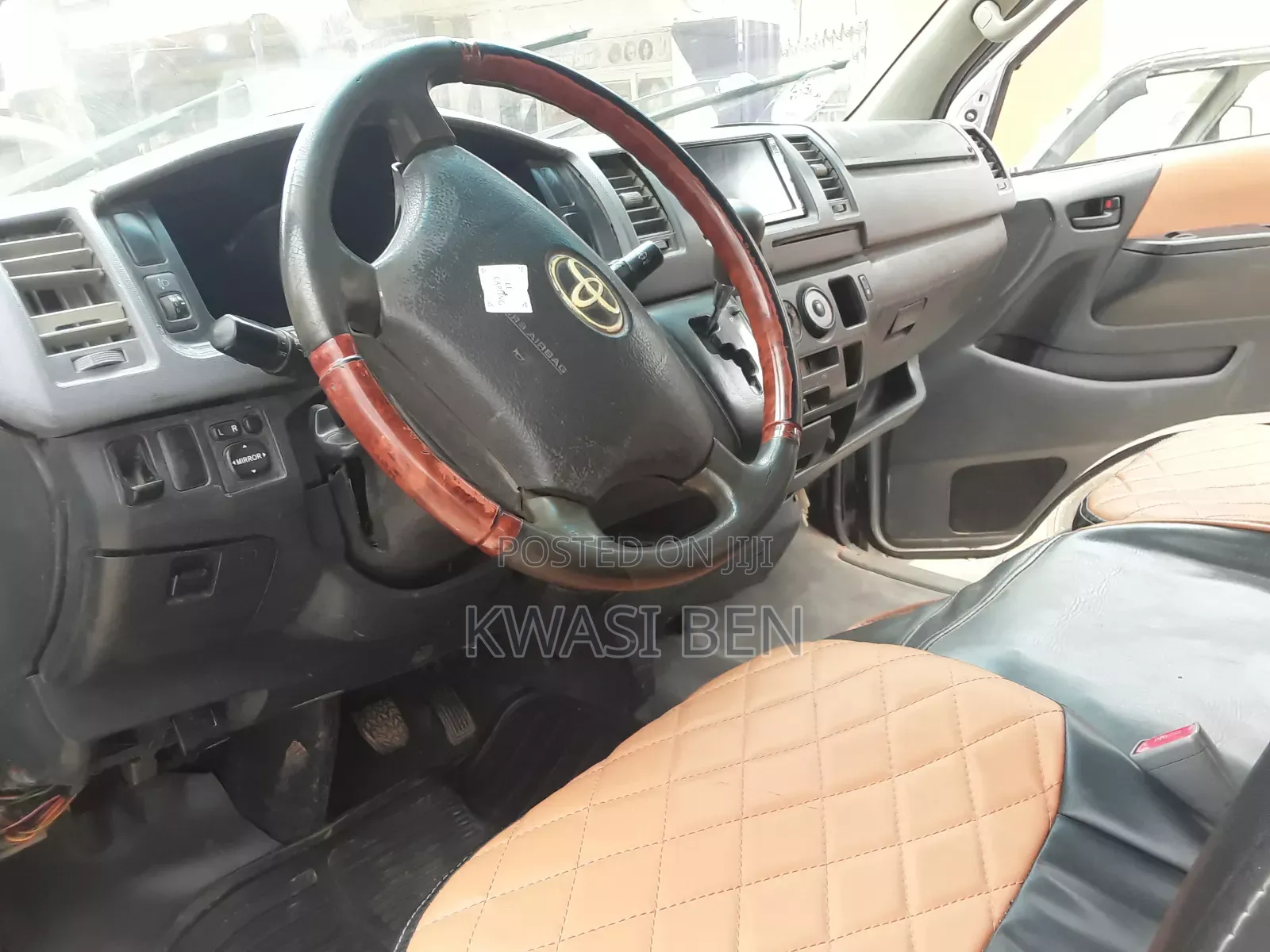 Toyota HiAce 2007 Grey