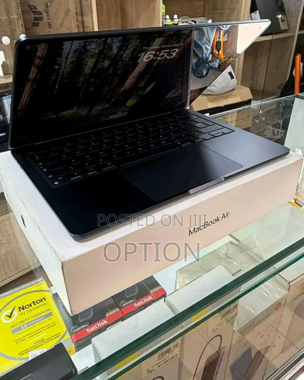 New Laptop Apple MacBook Air 32GB Apple M2 SSD 1T