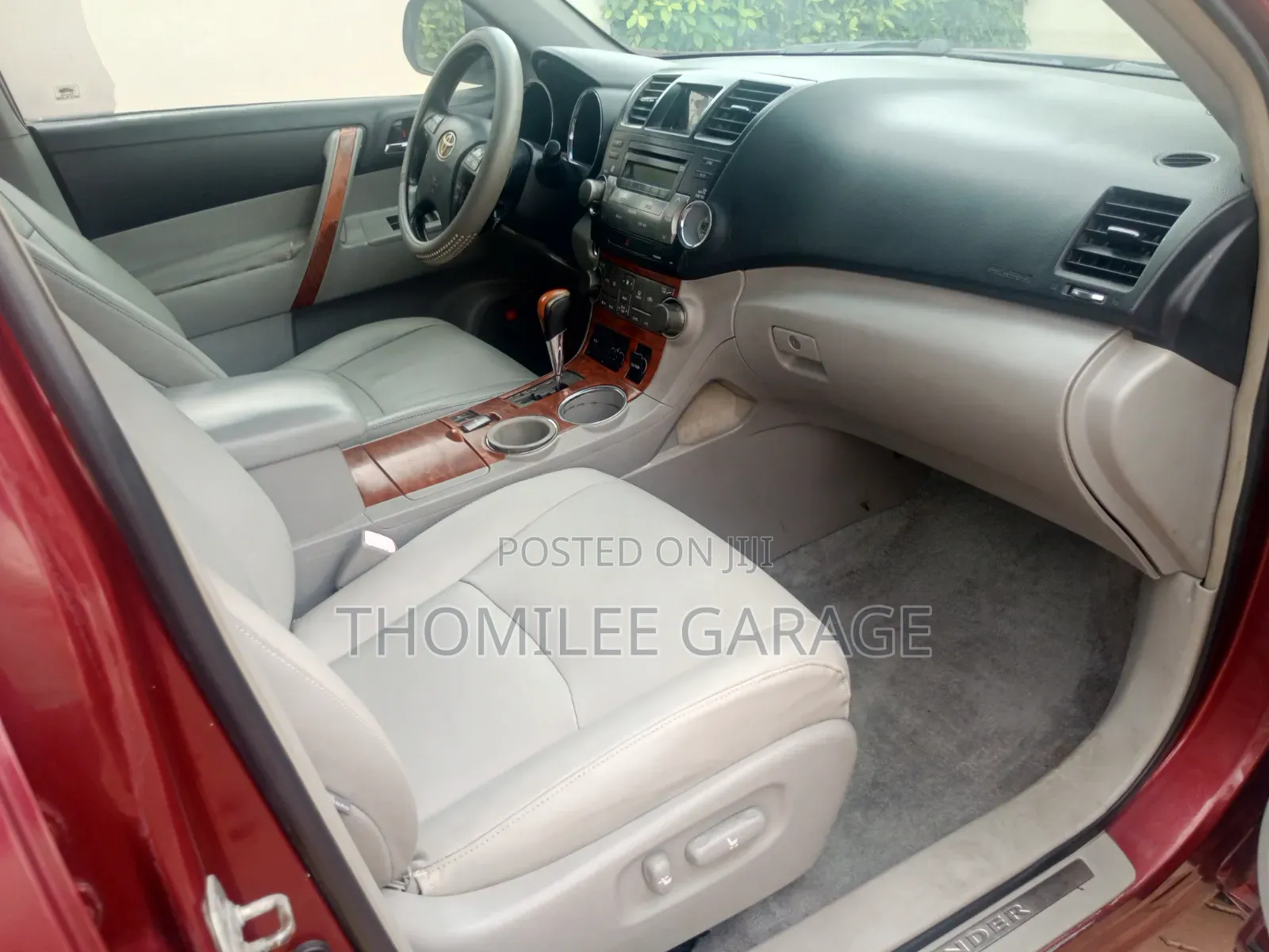 Toyota Highlander V6 2009 Beige