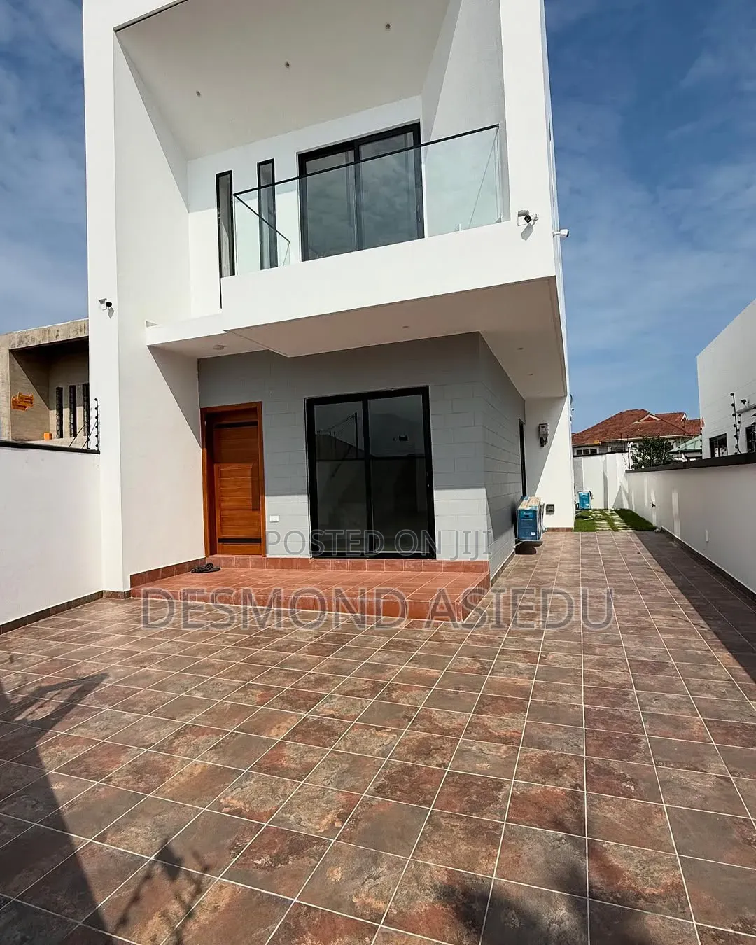 2bdrm Duplex in Manet Court for sale