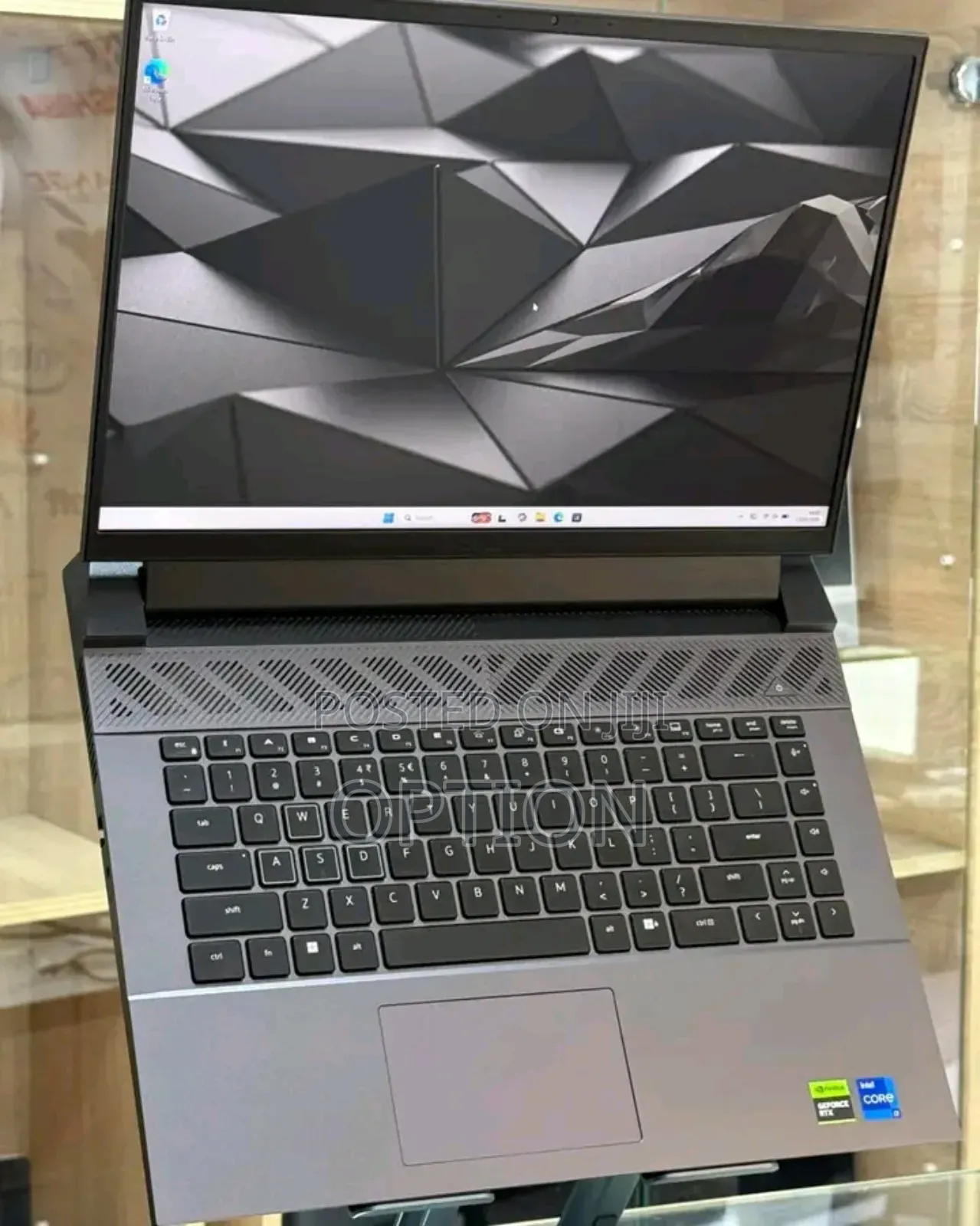 New Laptop Dell Precision 5690 16GB Intel Core i7 SSD 1T