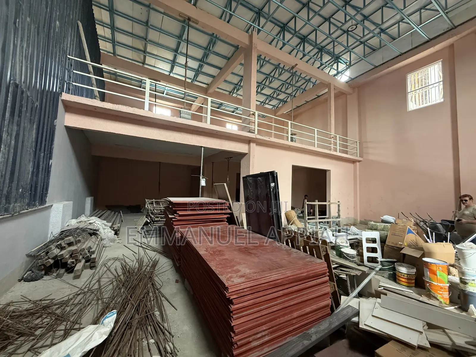 400sqm Warehouse for Rent at Tesano